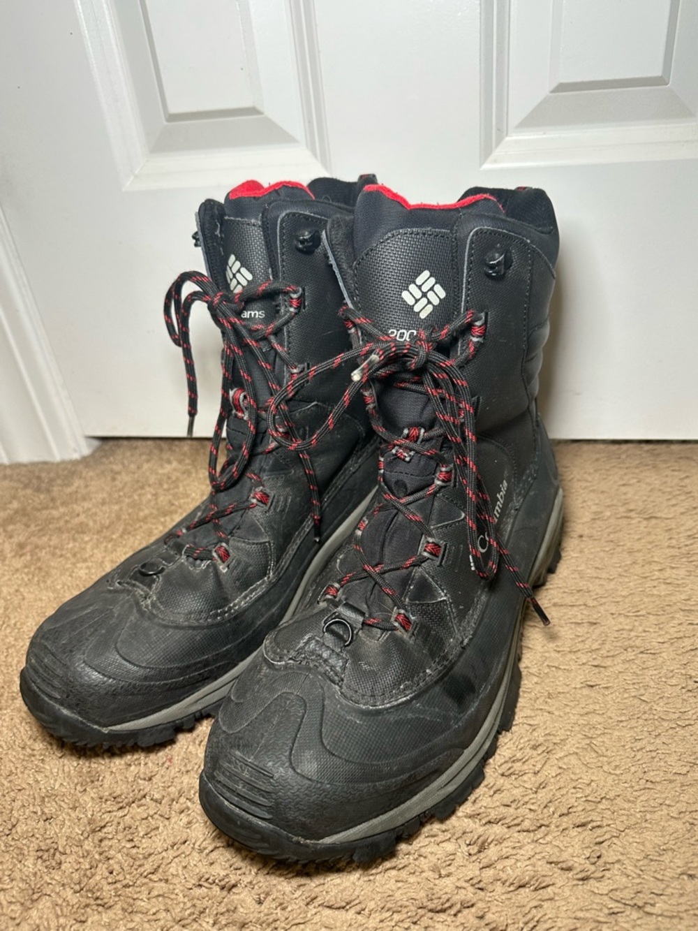 Columbia Men’s Bugboot Insulated 200 Gram Waterproof Winter Boots Black Red 11.5